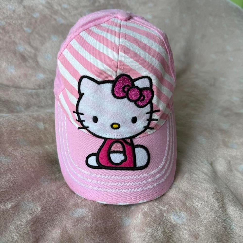 Y2K Pink striped Hello Kitty baseball cap !